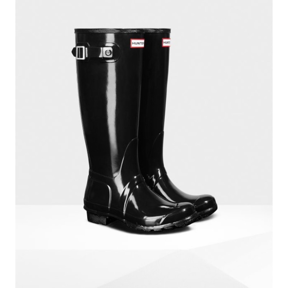 Hunter Rain Boots in Black Gloss